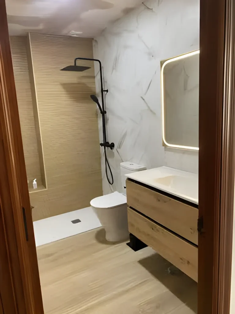 Reforma completa de baño realizada en Cádiz